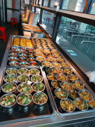 東莞工地、工廠、學(xué)校飯?zhí)贸邪c團(tuán)餐配送 餐飲企業(yè)管理的全方位解析