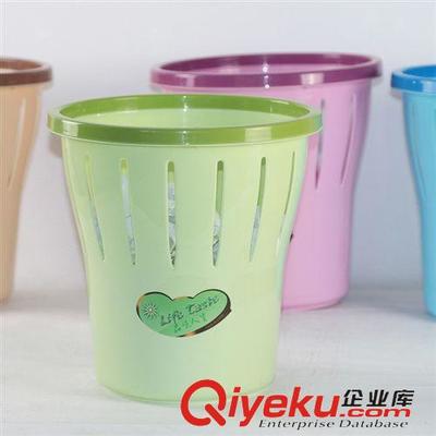 糖果色垃圾桶 為生活注入一抹亮色，輕松收納，悅享清潔